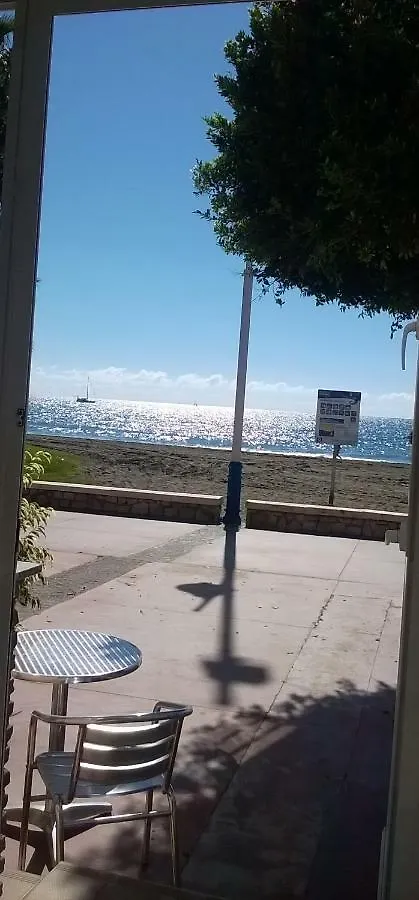 Вилла 1St Line Beach El Palo - La Kasita Малага Дом отдыха